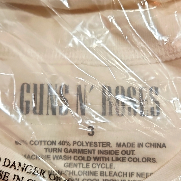 ❤️NWT VINTAGE TORRID BAND TEE - GUNS N' ROSES TEE - ROCK CONCERT - PLUS SIZE - Picture 7 of 11